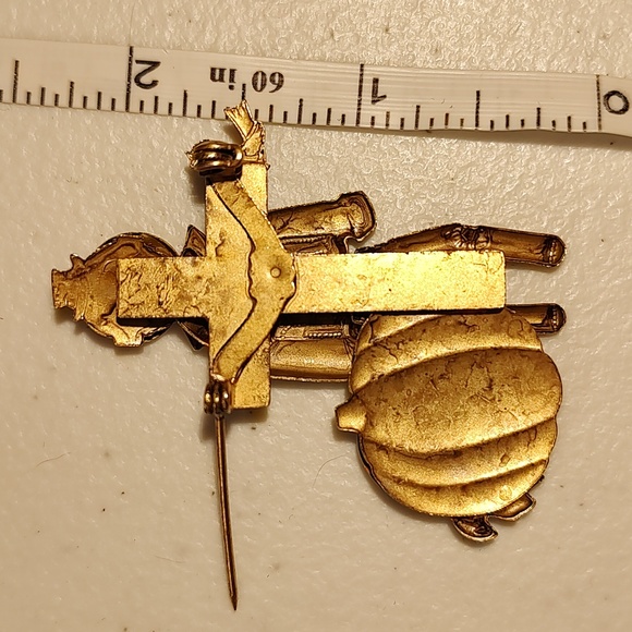 Vintage Scarecrow With Pumpkin Pin/Broach Handcrafted Scene W/Hand Painted Parts - Picture 8 of 8